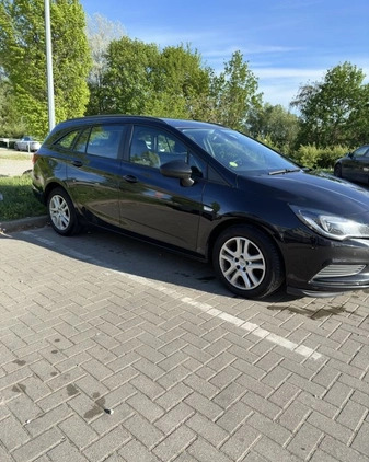 Opel Astra cena 29500 przebieg: 170000, rok produkcji 2017 z Poznań małe 407